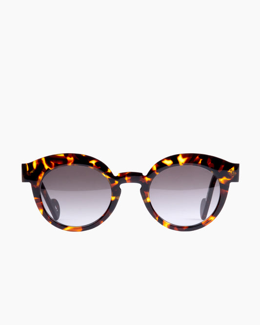 tortoise plastic round sunglassesby Anne et Valentin model Sciamma, front view, lunettes de vue rond couleur Écaille de tortue