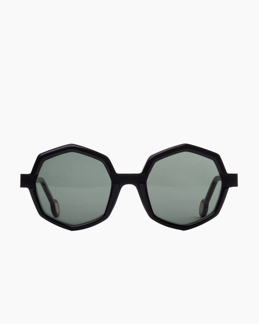 black plastic octogon sunglassesby Anne et Valentin model storm, front view, lunettes de vue octogone couleur Noir