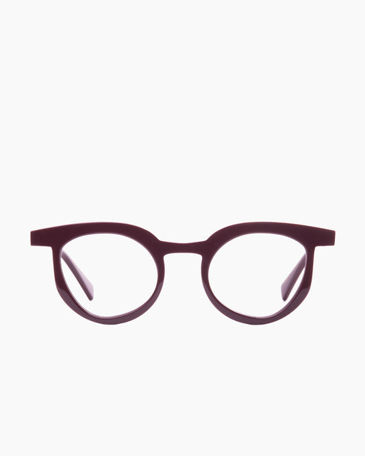 burgundy plastic cat eyeglasses by Gamine model st jean cap ferrat, front view, lunettes de vue chat couleur bourgogne
