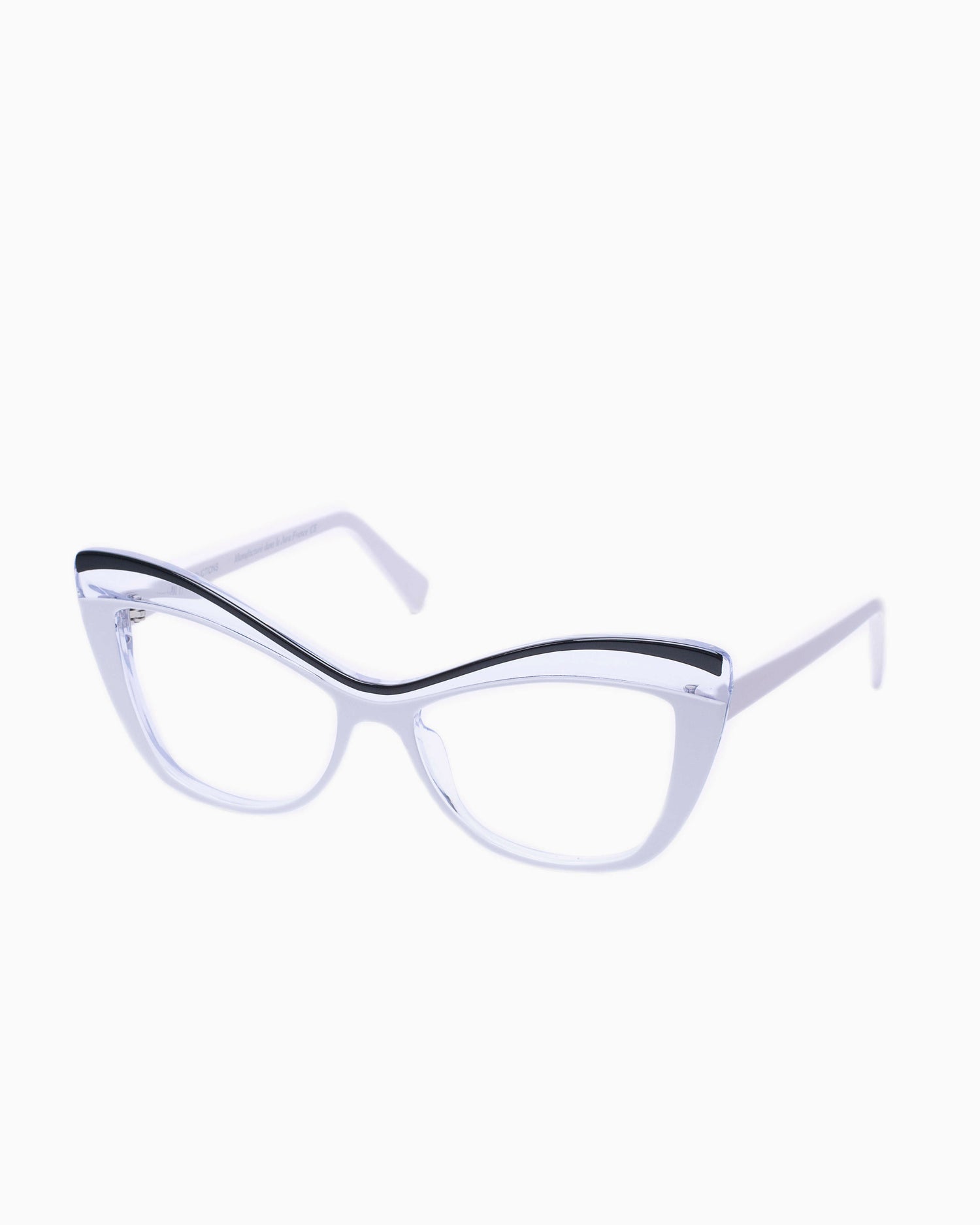 white plastic butterfly eyeglasses by Traction model PEGGY, front view, lunettes de vue papillon couleur Blanc
