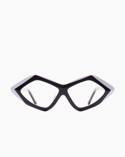 black plastic triangle eyeglasses by Marie-Sophie Dion model Lamer, front view, lunettes de vue triangle couleur noir