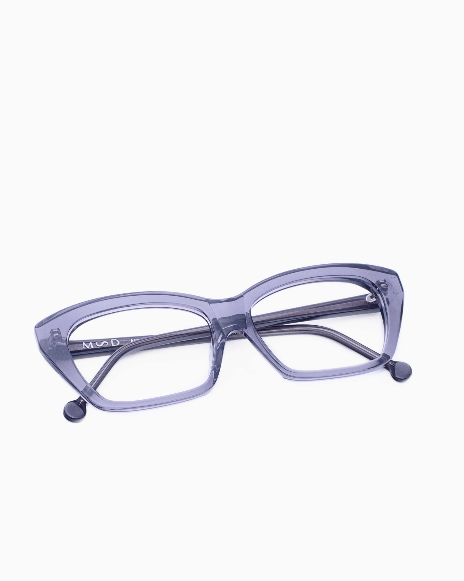 grey plastic butterfly eyeglasses by Marie-Sophie Dion model Pageau, front view, lunettes de vue papillon couleur Gris