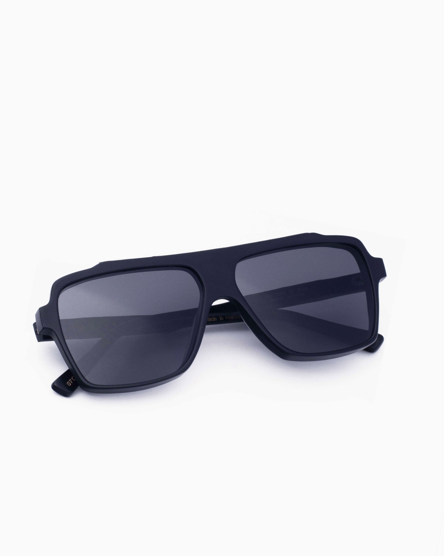 black plastic rectangle  sunglassesby Histoire de voir model FIL4, front view, lunettes de vue rectangle couleur Noir
