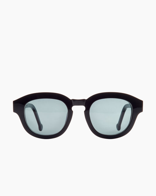black plastic oval  sunglassesby Marie-Sophie Dion model Scottisun, front view, lunettes de vue ovale couleur Noir
