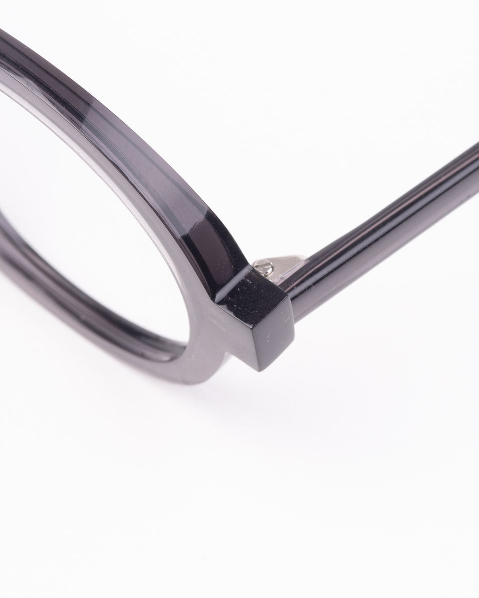 grey plastic oval eyeglasses by Marie-Sophie Dion model O'Malley, front view, lunettes de vue ovale couleur Gris