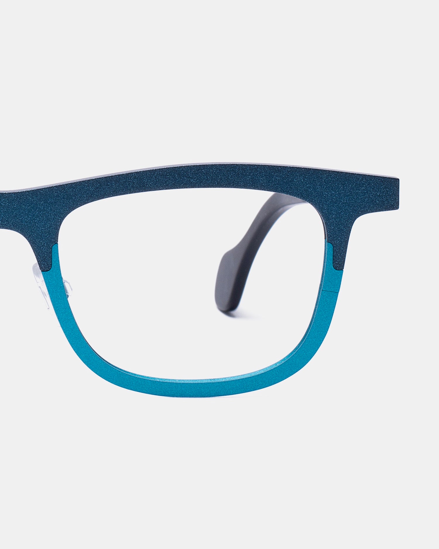 blue metal rectangle eyeglasses by Theo model mille+54, front view, lunettes de vue rectangle couleur Bleu
