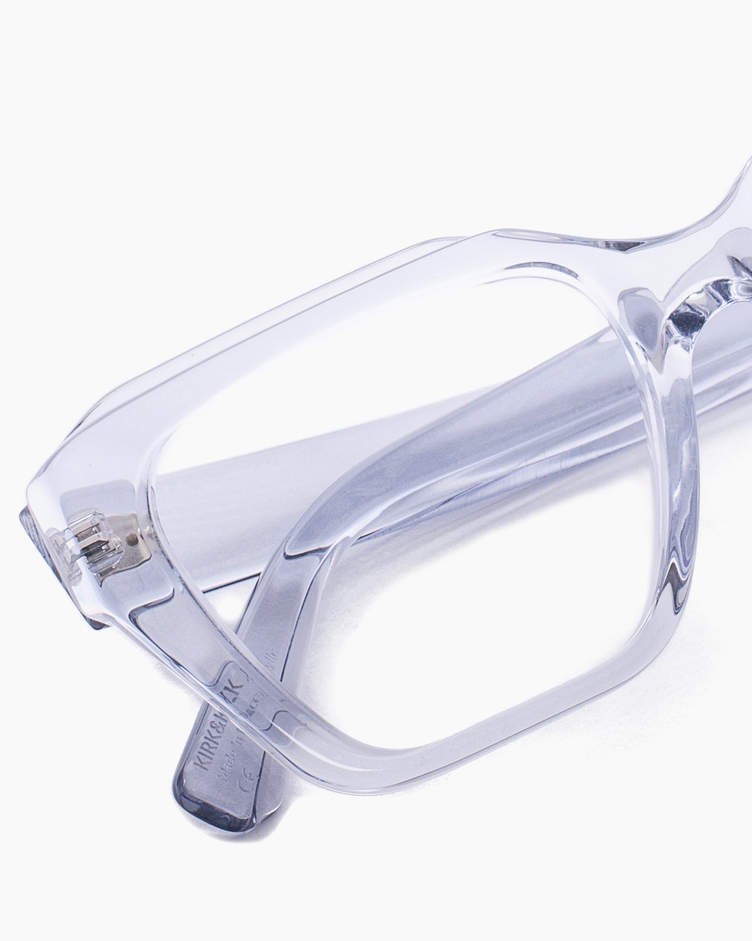 silver plastic rectangle eyeglasses by Kirk&Kirk model Neville, front view, lunettes de vue rectangle couleur argent