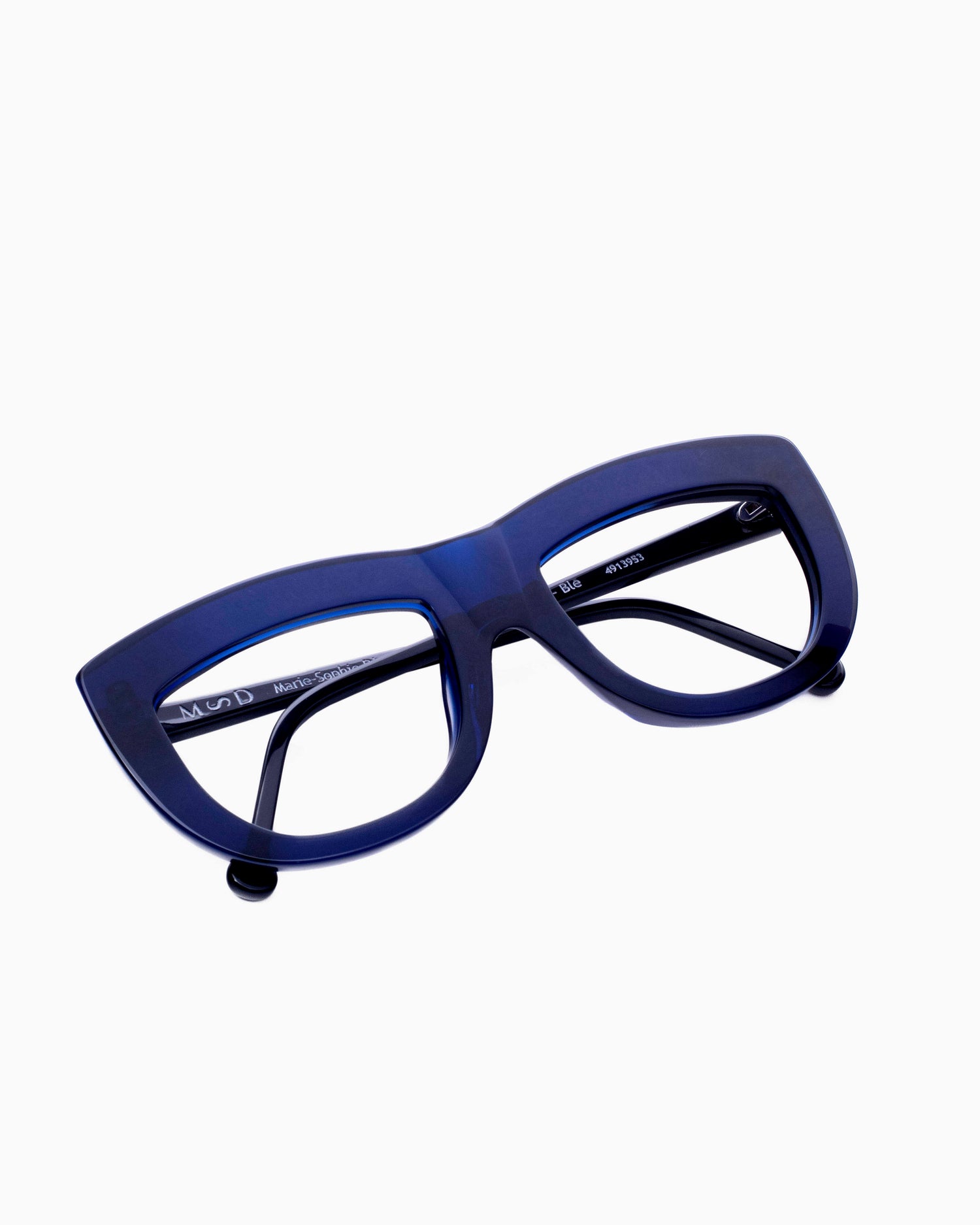 blue plastic cat eyeglasses by Marie-Sophie Dion model Germain, front view, lunettes de vue chat couleur Bleu