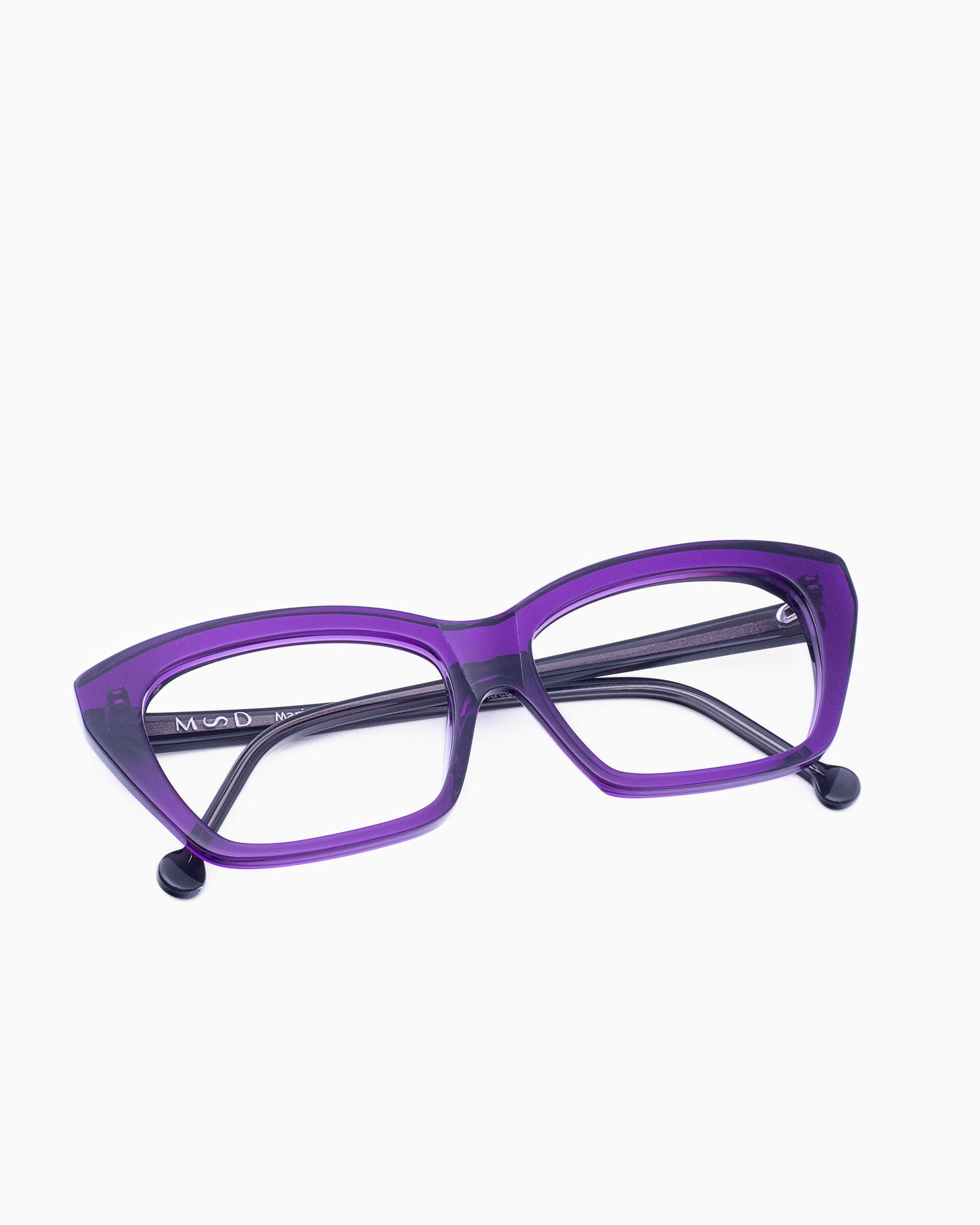 purple plastic butterfly eyeglasses by Marie-Sophie Dion model Pageau, front view, lunettes de vue papillon couleur violet