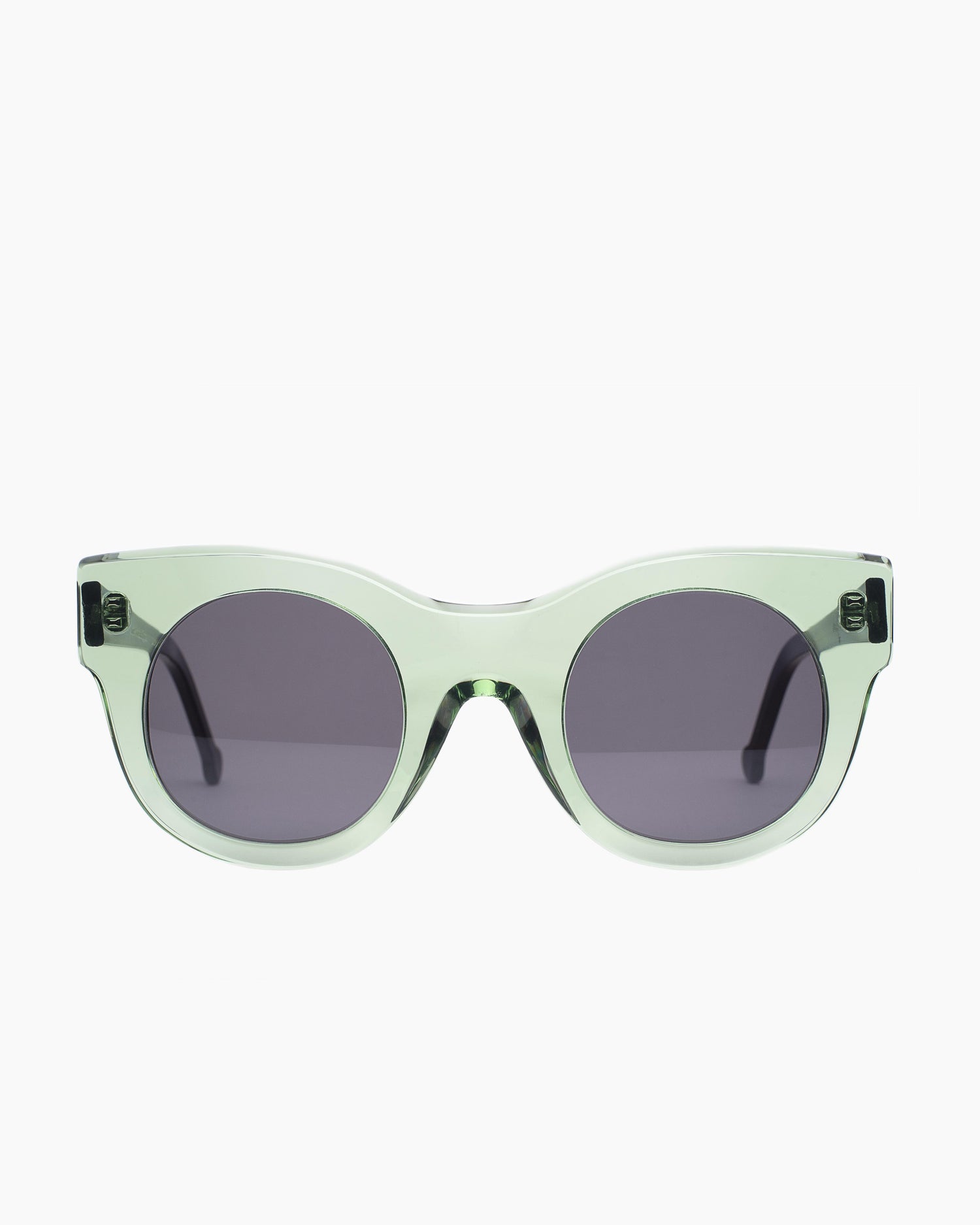 green plastic round  sunglassesby Marie-Sophie Dion model BrixiSun, front view, lunettes de vue rond couleur Vert