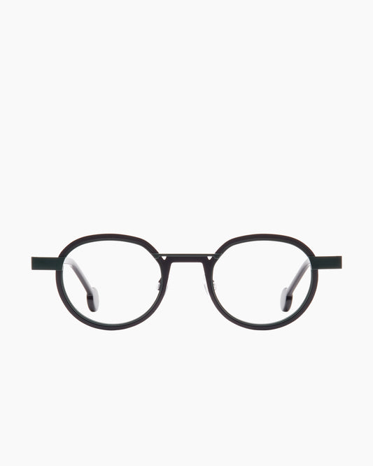 black metal oval eyeglasses by Anne et Valentin model wellseen, front view, lunettes de vue ovale couleur noir