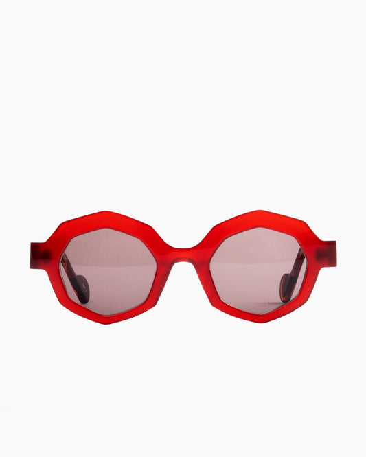 red plastic octogon  sunglassesby Anne et Valentin model swinton, front view, lunettes de vue octogone couleur rouge