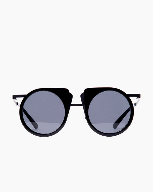 black metal round sunglassesby Gamine model FlipS, front view, lunettes de vue rond couleur Noir