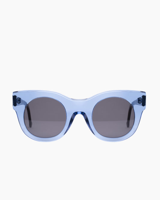 blue plastic round sunglassesby Marie-Sophie Dion model BrixiSun, front view, lunettes de vue rond couleur Bleu
