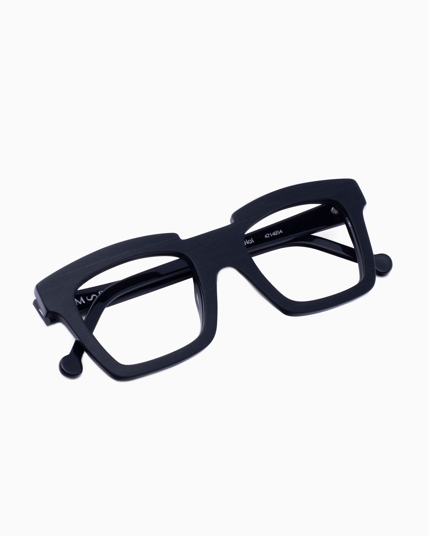 black plastic rectangle eyeglasses by Marie-Sophie Dion model Willard, front view, lunettes de vue rectangle couleur Noir