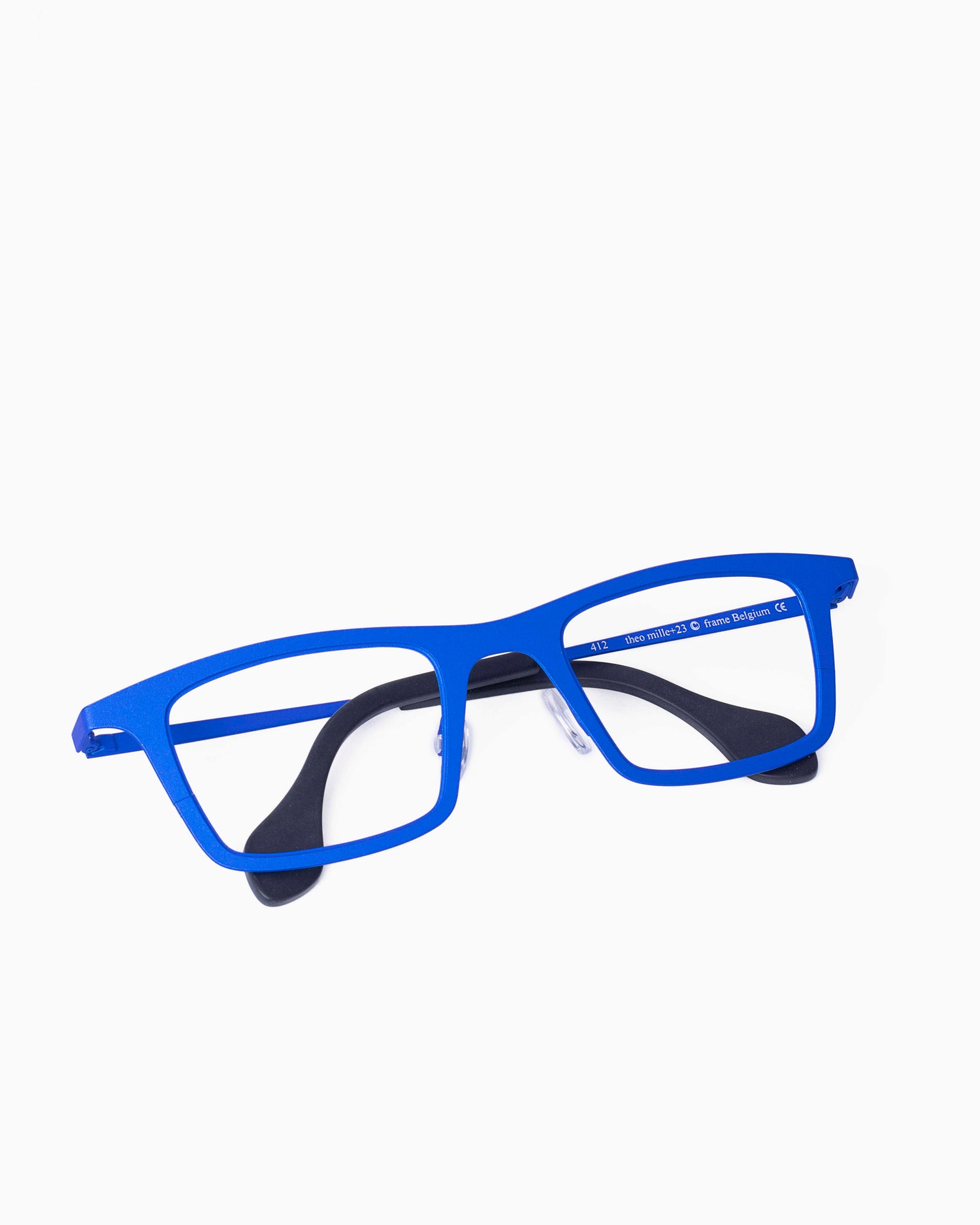 blue metal rectangle eyeglasses by Theo model mille+23, front view, lunettes de vue rectangle couleur Bleu