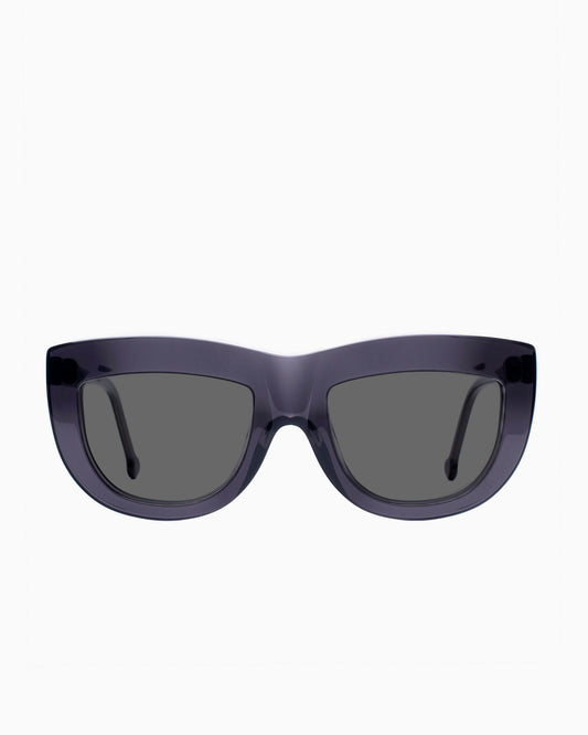 grey plastic cat sunglassesby Marie-Sophie Dion model GermainSun, front view, lunettes de vue chat couleur Gris