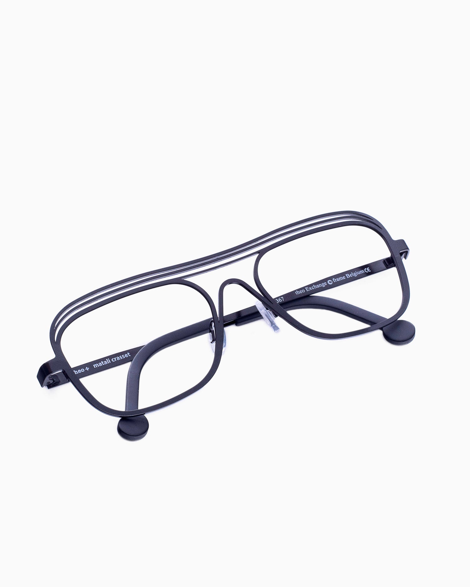 black metal aviator eyeglasses by Theo model Exchange, front view, lunettes de vue aviateur couleur Noir