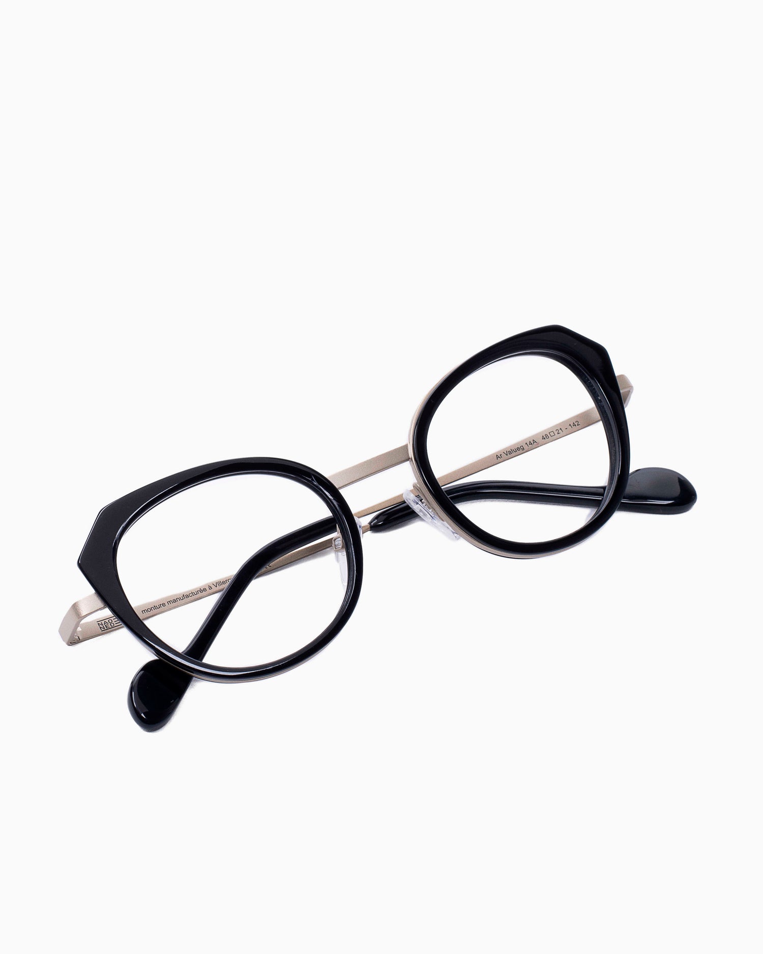 black metal cat eyeglasses by Nao Ned model ArValueg, front view, lunettes de vue chat couleur Noir