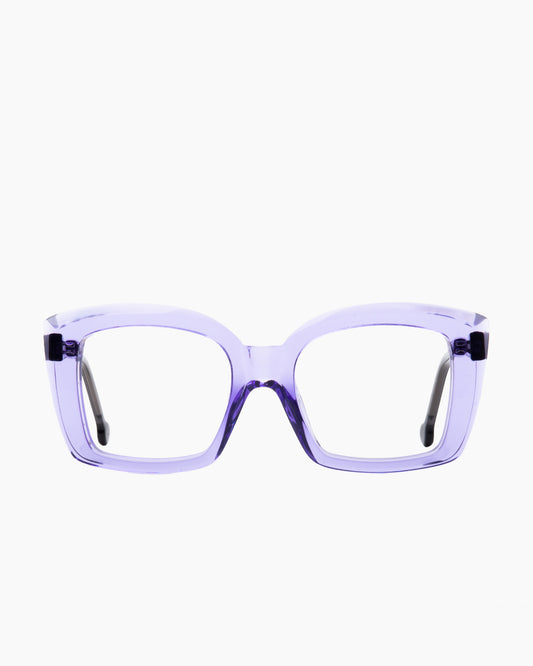 purple plastic butterfly eyeglasses by Marie-Sophie Dion model Gauvin, front view, lunettes de vue papillon couleur violet