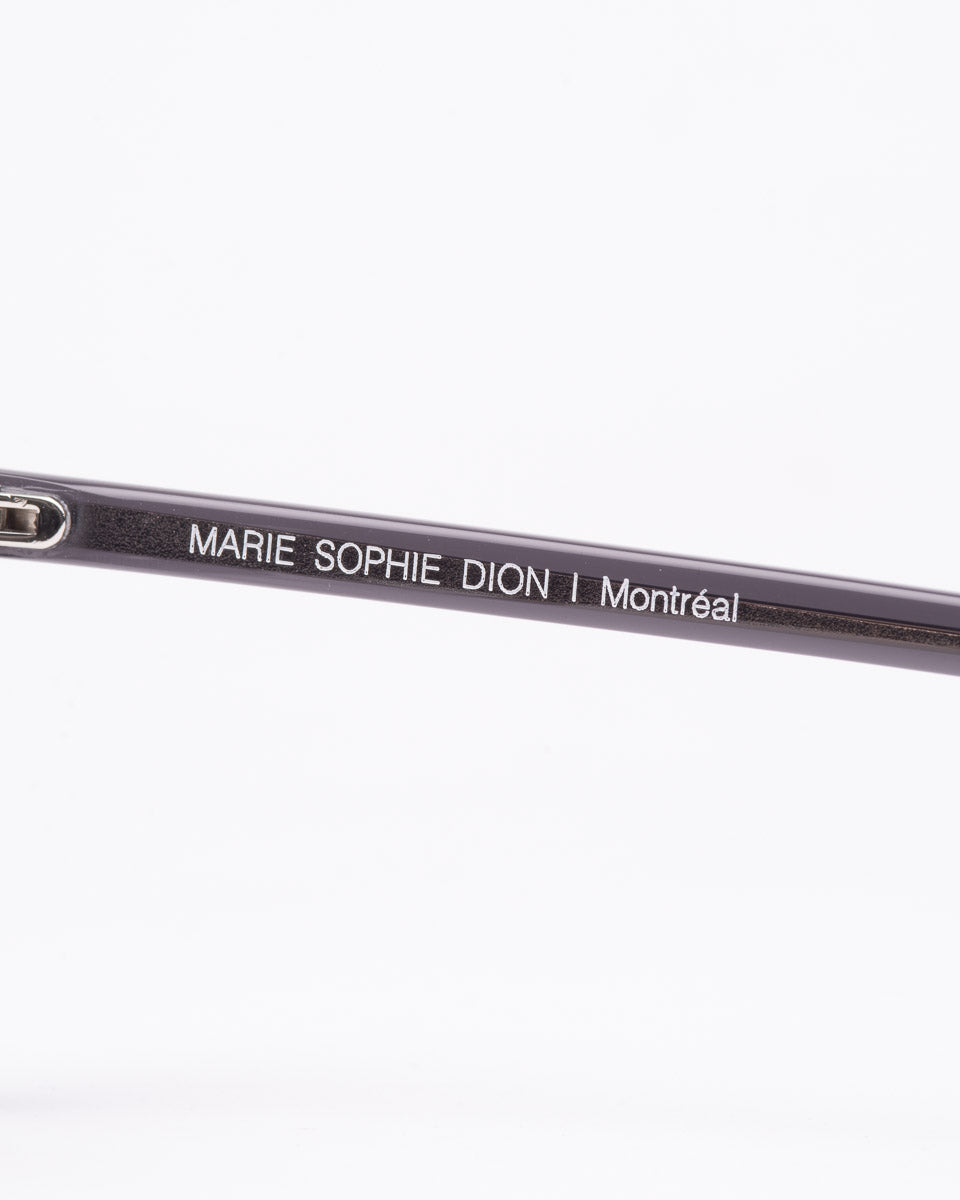 grey plastic butterfly eyeglasses by Marie-Sophie Dion model Lamy, front view, lunettes de vue papillon couleur Gris