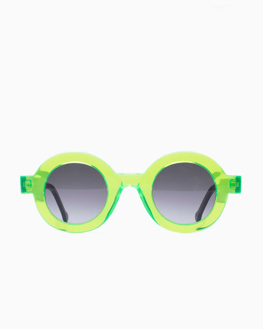 lime plastic round  sunglassesby Marie-Sophie Dion model lachanceS, front view, lunettes de vue rond couleur Lime