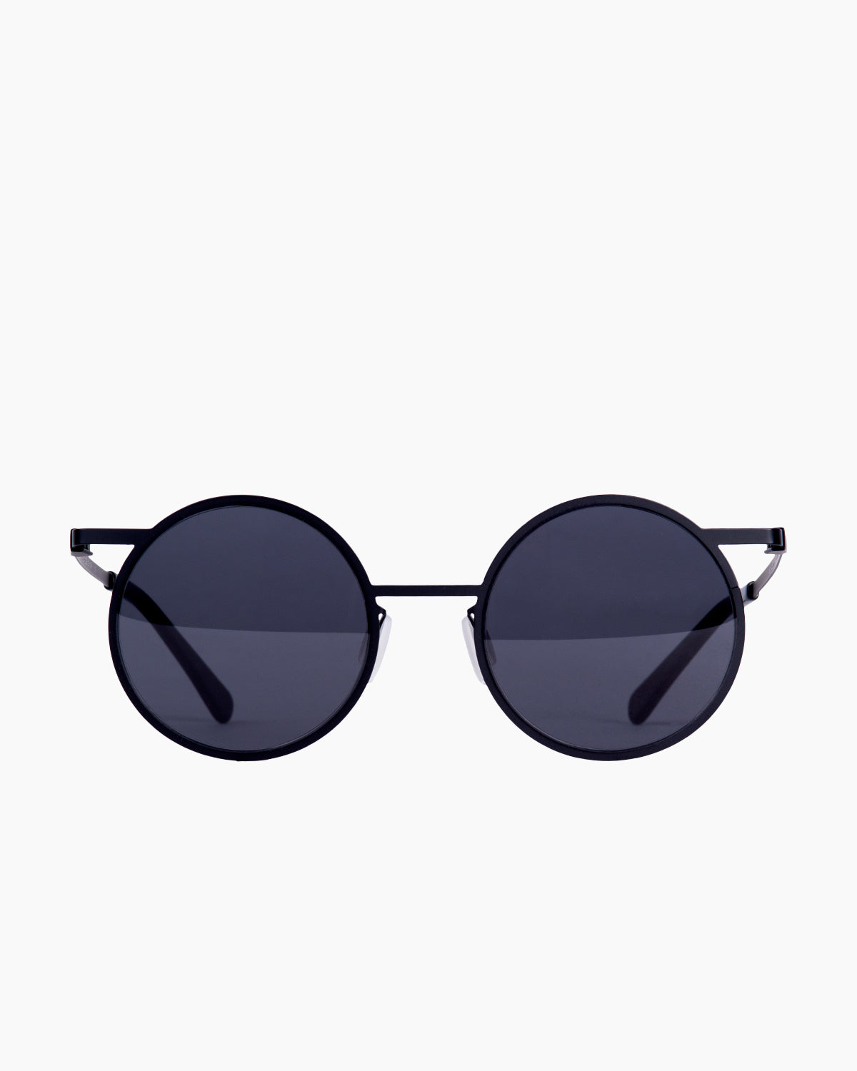 black metal round  sunglassesby Gamine model SödermalmS, front view, lunettes de vue rond couleur Noir